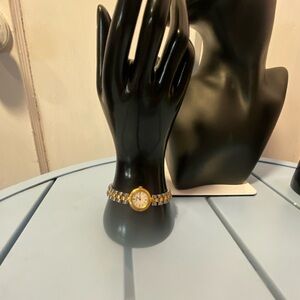 Pulsar Women’s Two Tone Bracelet Watch V400-0010 Quartz Japan  Vintage